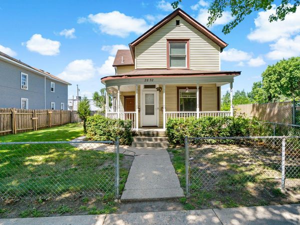 2832 27th Avenue S, Minneapolis, MN 55406