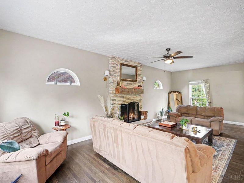 8221 Springleaf Lake Drive, Colerain Township, OH 45247 Photo 4