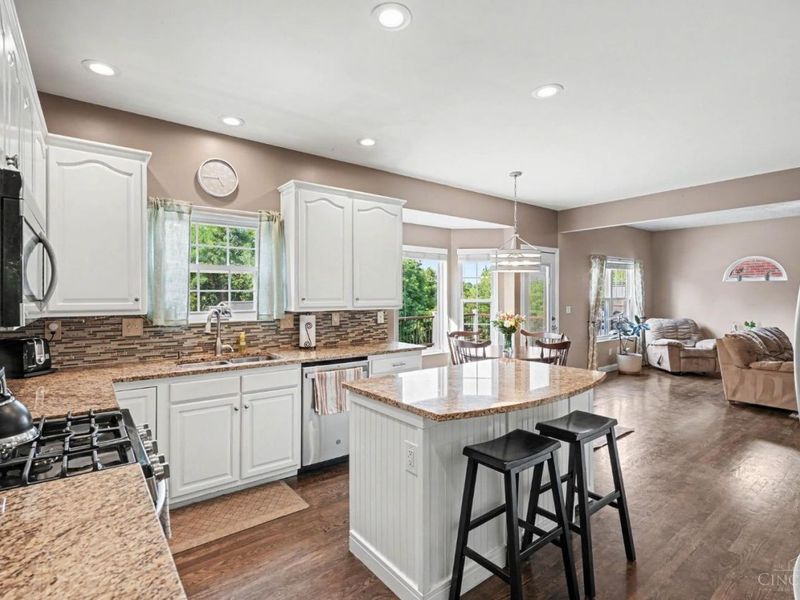 8221 Springleaf Lake Drive, Colerain Township, OH 45247 Photo 5