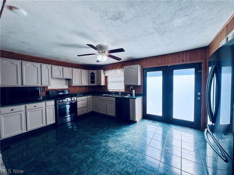 2800 Bender Road, Marietta, OH 45750 Photo 2