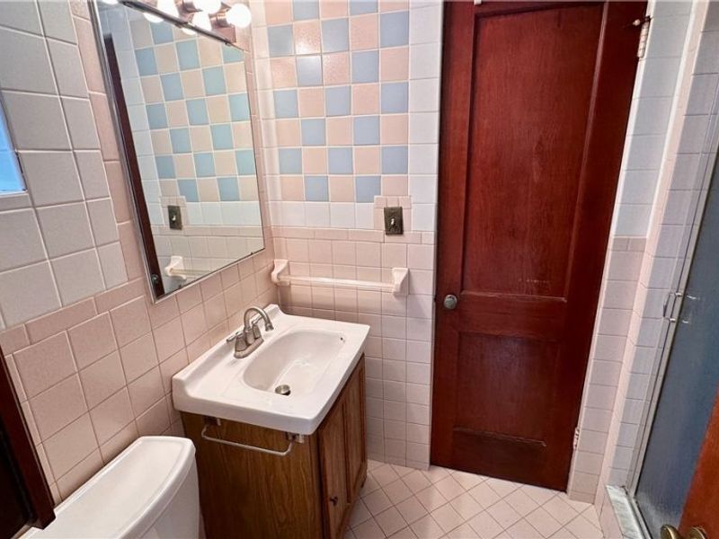 27390 Markbarry Avenue, Euclid, OH 44132 Photo 16