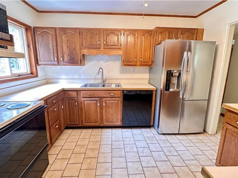 27390 Markbarry Avenue, Euclid, OH 44132 Photo 8