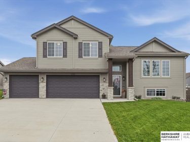 11732 S 113th Street, Papillion, NE 68046