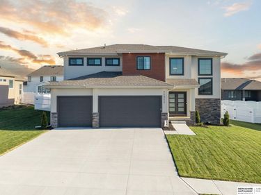 11511 Cooper Street, Papillion, NE 68046