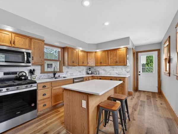 102 N Jefferson St, Waterford, WI 53185