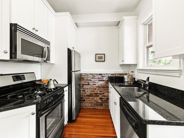 46 Elmwood St, Unit 2, Somerville, MA 02144