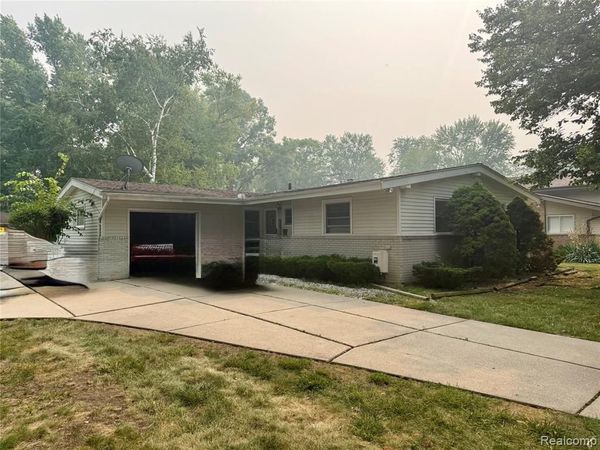 19007 Webster Avenue , Southfield, MI 48076