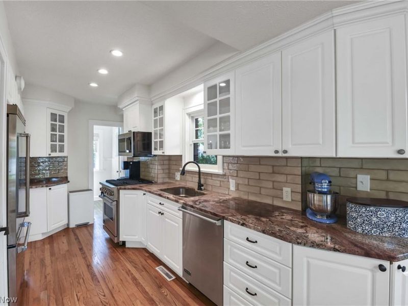 348 Lake Forest Drive, Bay Village, OH 44140 Photo 20