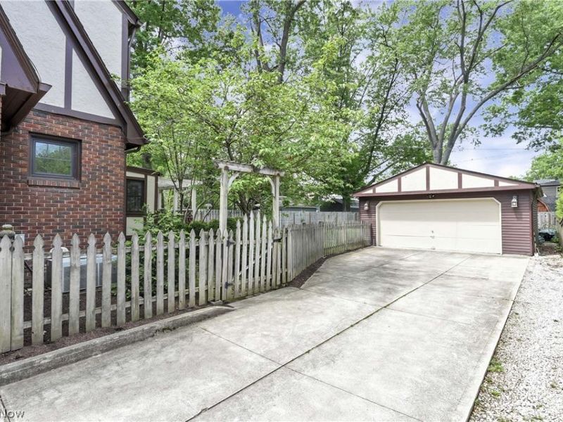 348 Lake Forest Drive, Bay Village, OH 44140 Photo 36