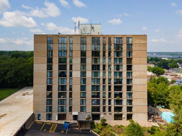 1800 7TH Street , Unit 8F, East Moline, IL 61244