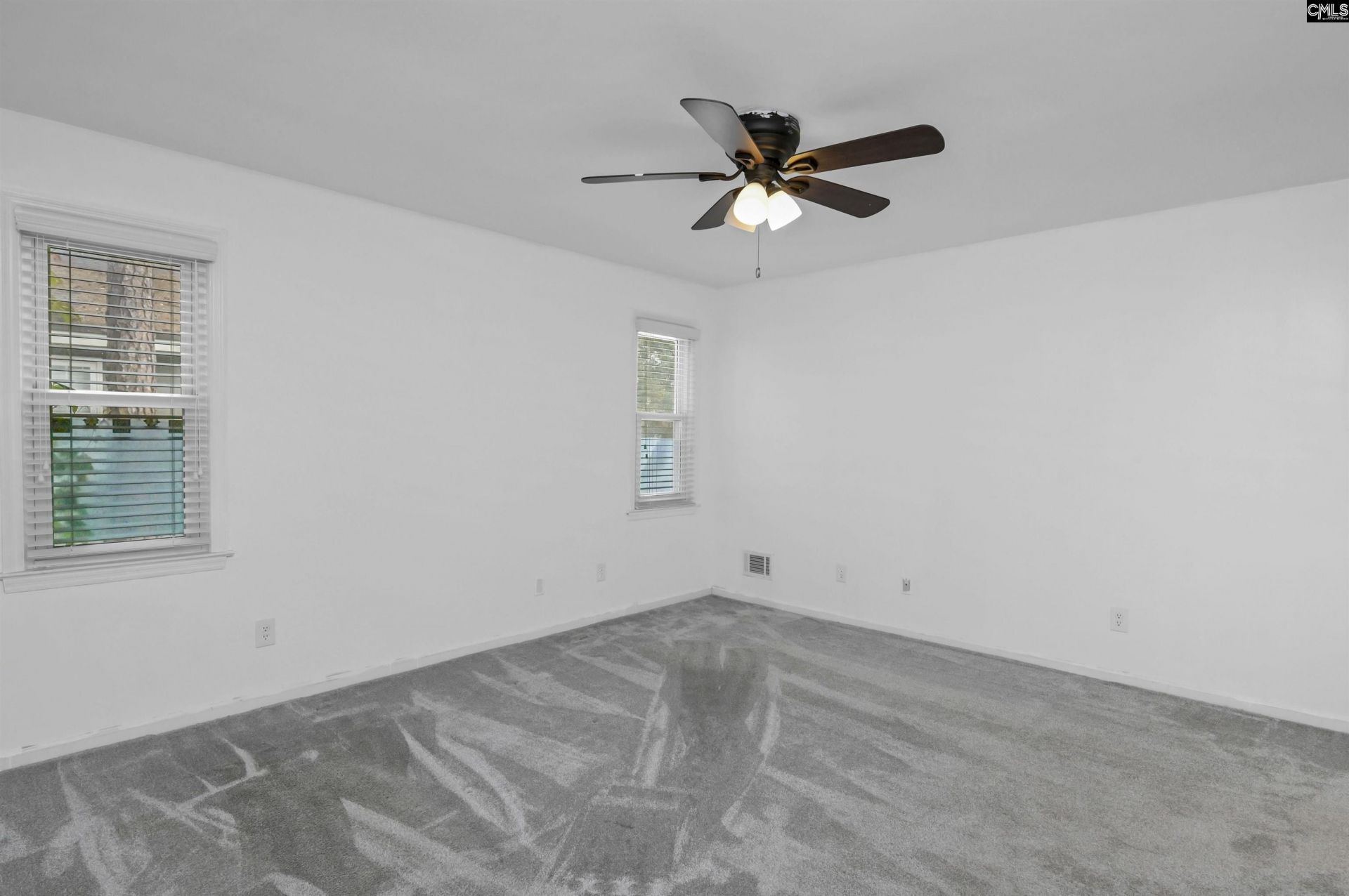 200 Irongate Drive  Photo 12