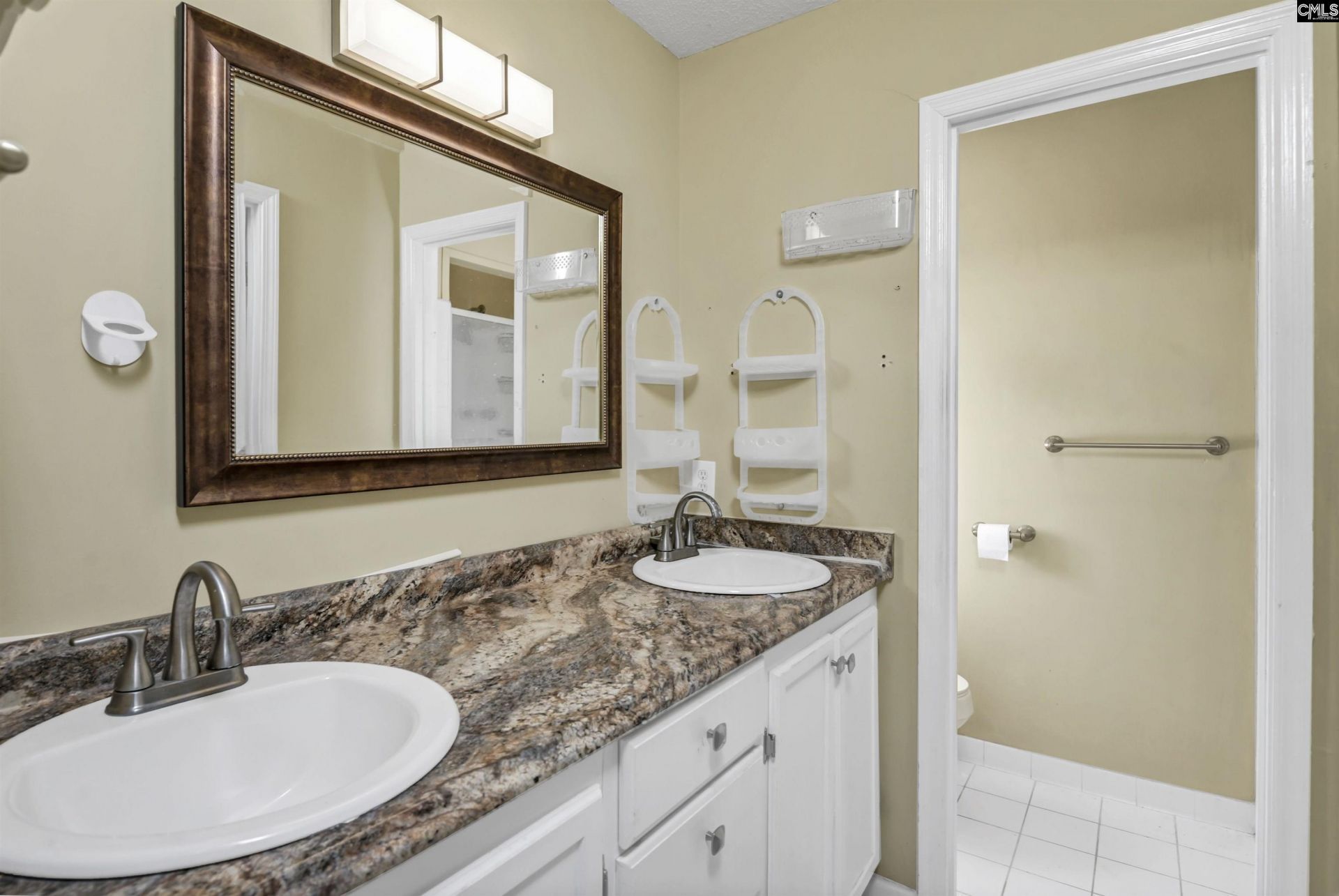 200 Irongate Drive  Photo 14