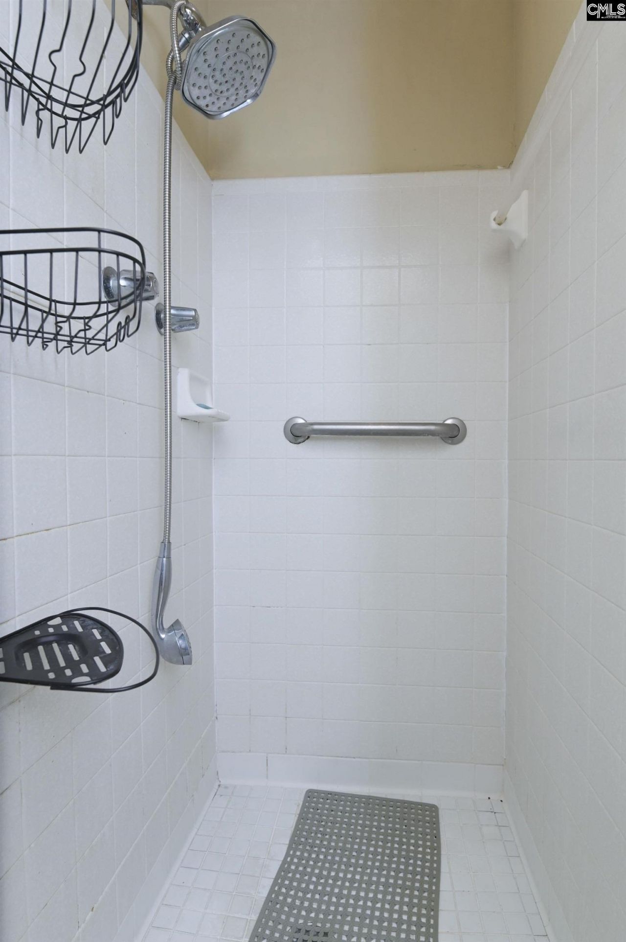 200 Irongate Drive  Photo 15