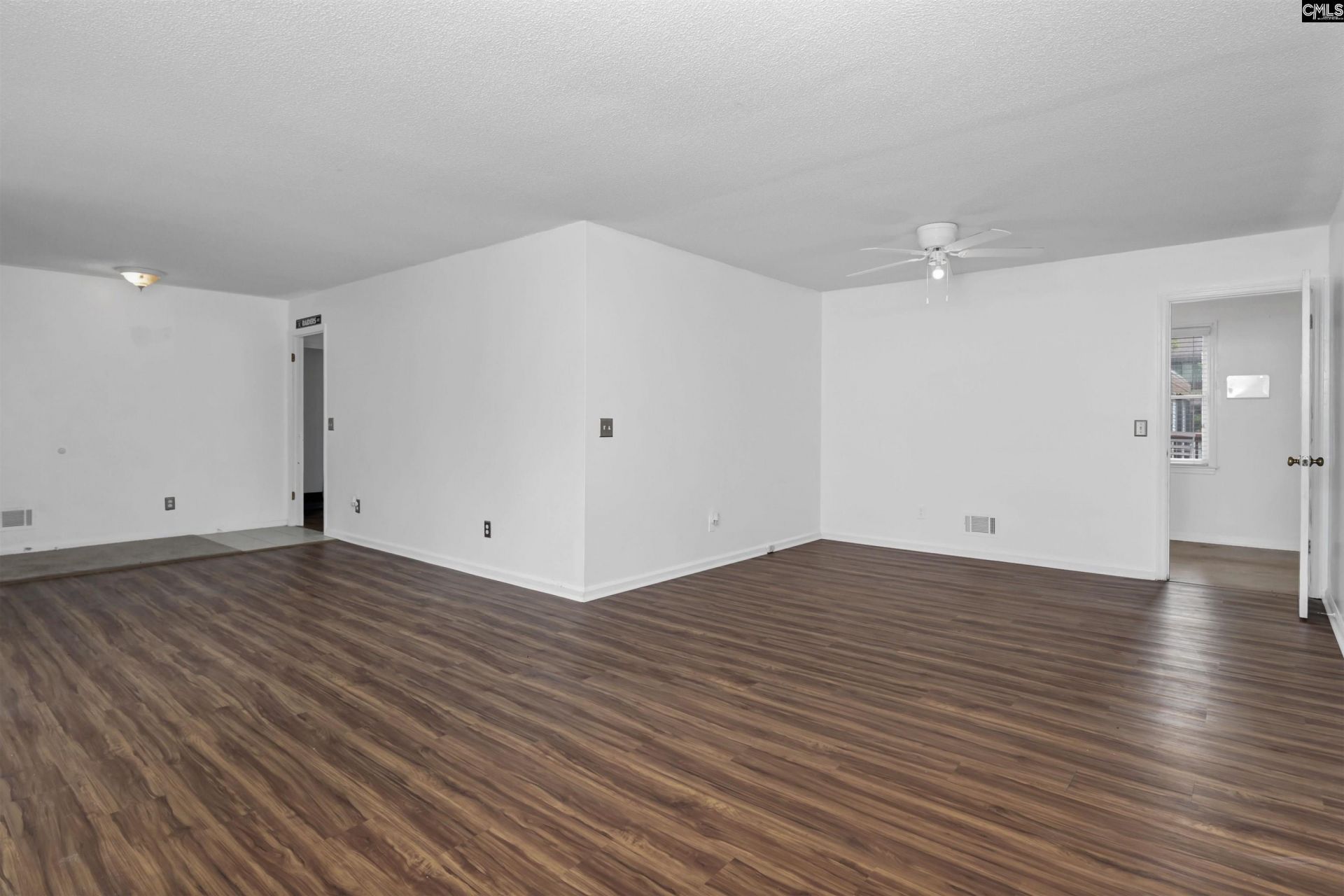 200 Irongate Drive  Photo 5