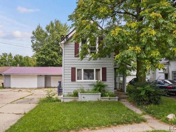 124 Bent Oak , Adrian, MI 49221