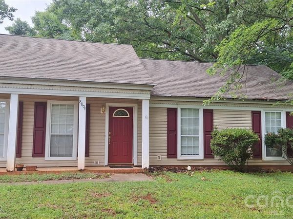 8804 Royal Scot Lane , Charlotte, NC 28227