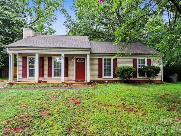 8804 Royal Scot Lane , Charlotte, NC 28227