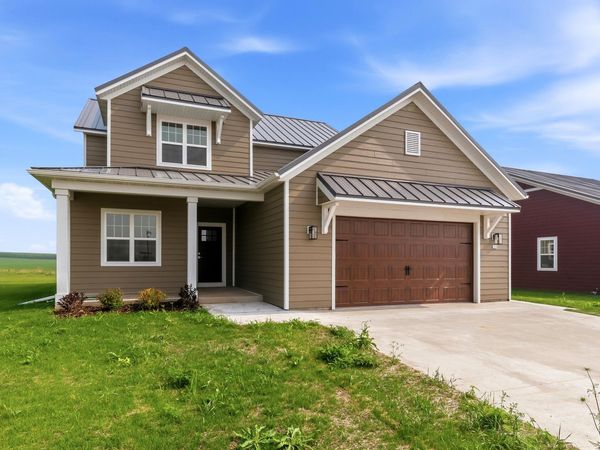 122 Luxembourg Brotherhood Blvd, Belgium, WI 53004