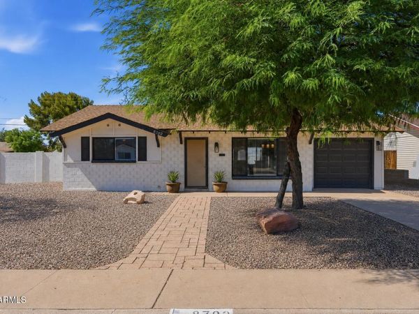 8702 E SHERIDAN Street, Scottsdale, AZ 85257