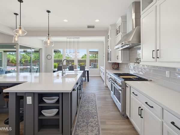2515 E THORNTON Court, Gilbert, AZ 85297