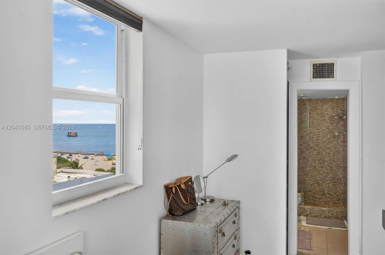 401 Ocean Dr , Unit 1001, Miami Beach, FL 33139 Photo