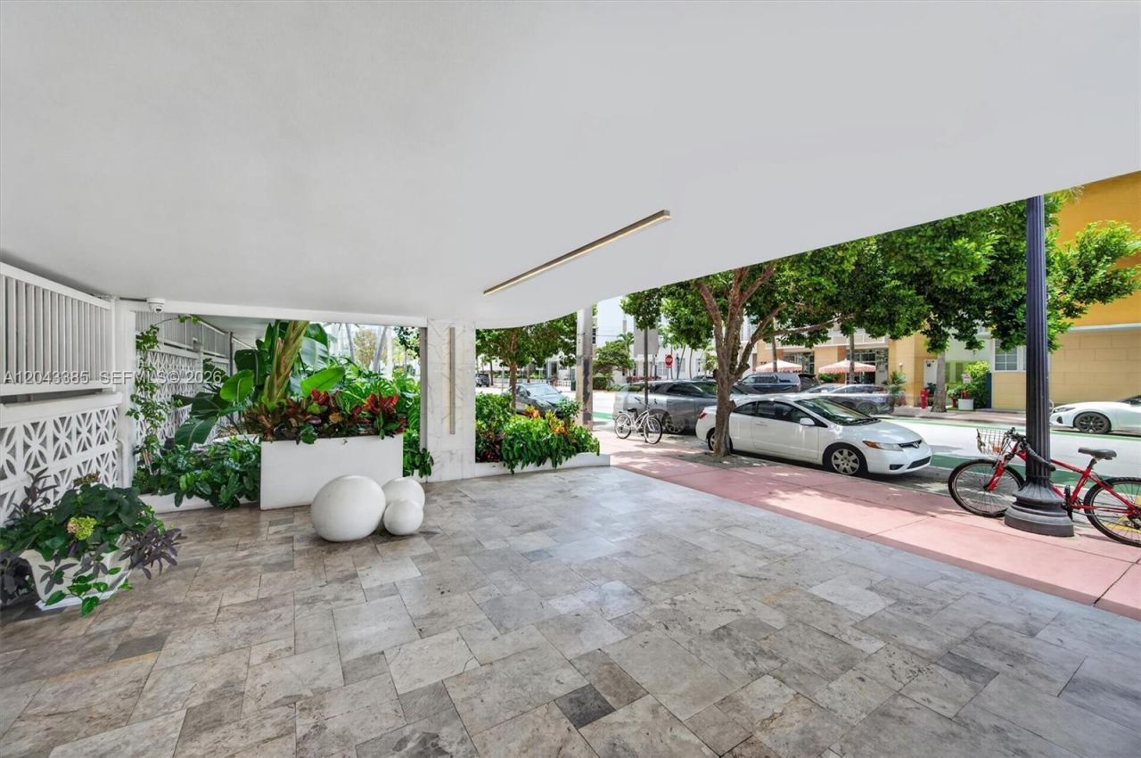 401 Ocean Dr , Unit 1001, Miami Beach, FL 33139 Photo