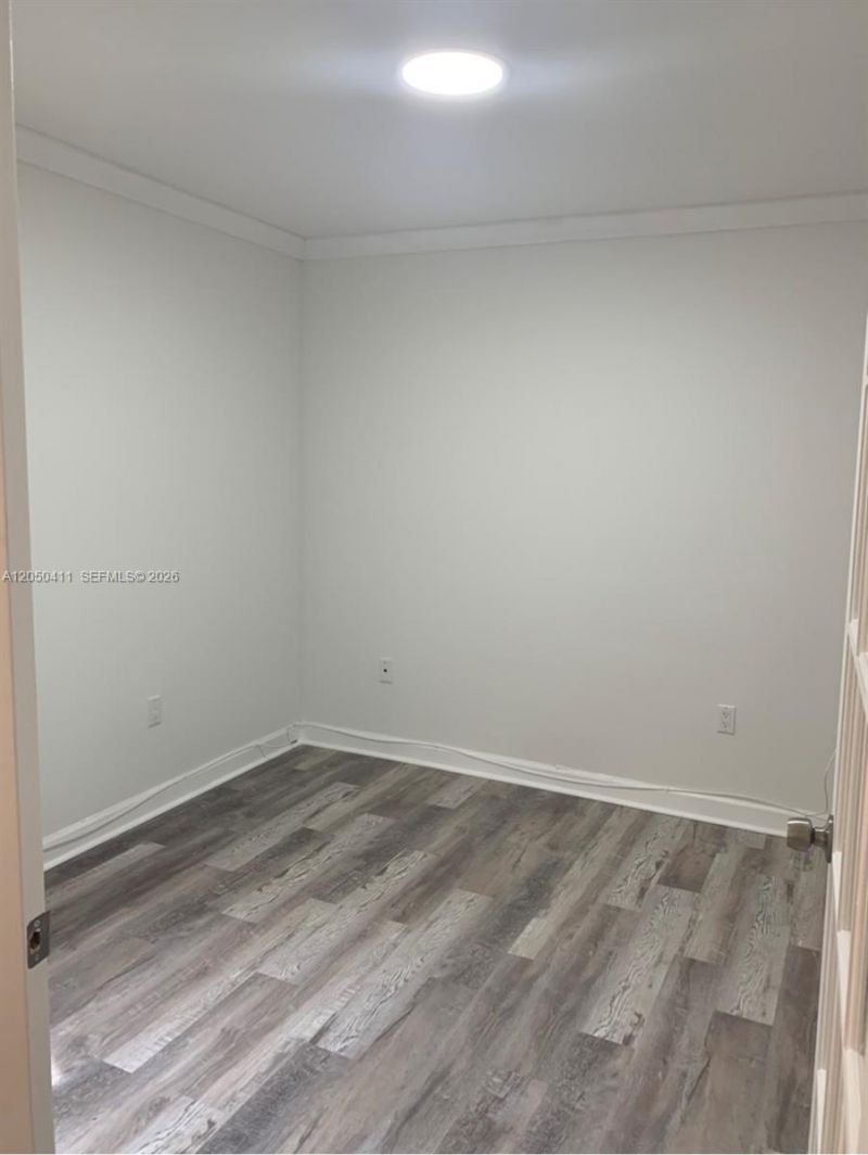 323 Navarre Ave, Unit 203, Coral Gables, FL 33134 Photo