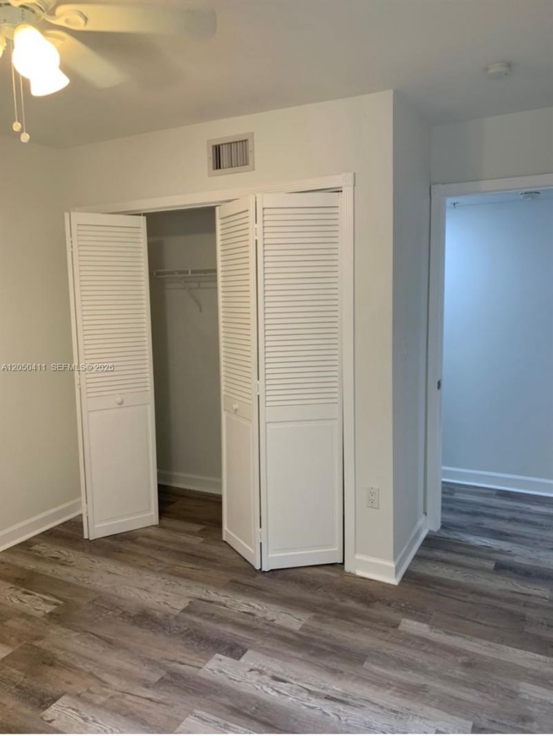 323 Navarre Ave, Unit 203, Coral Gables, FL 33134 Photo