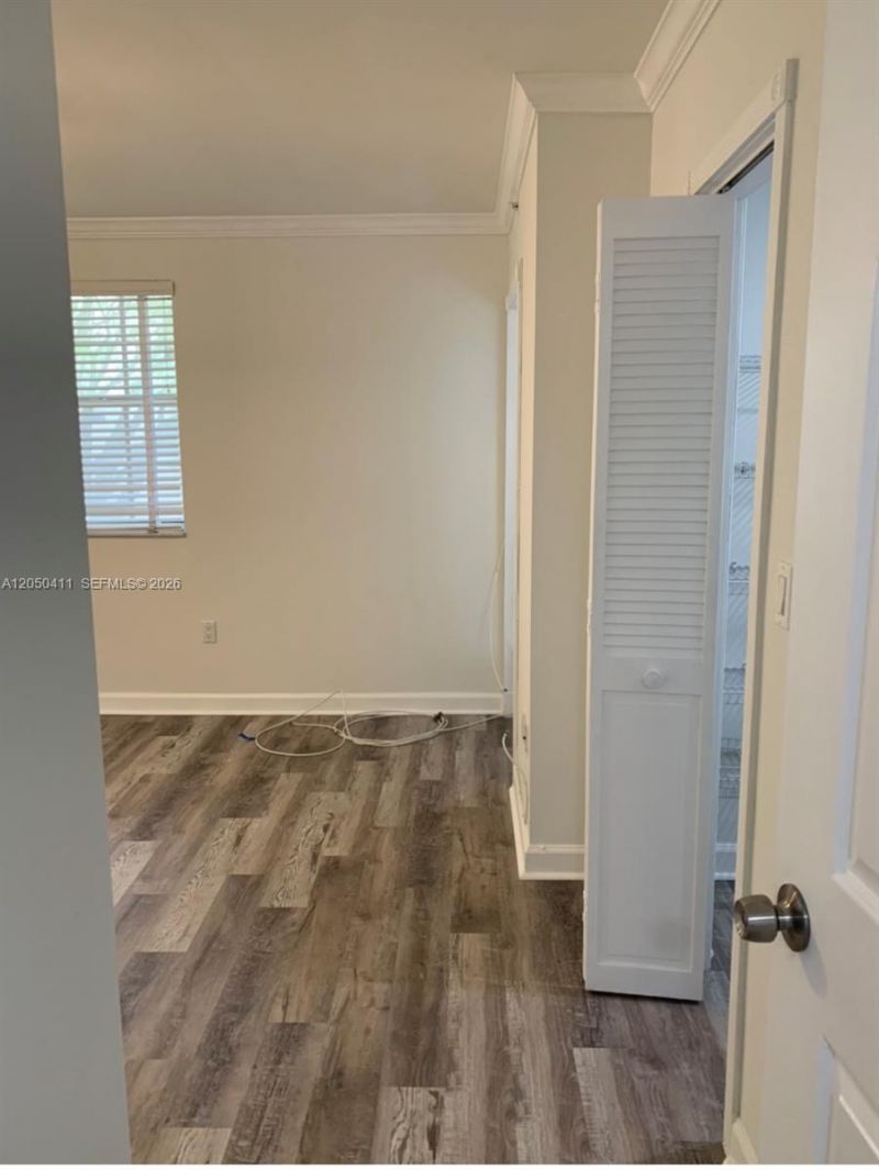 323 Navarre Ave, Unit 203, Coral Gables, FL 33134 Photo