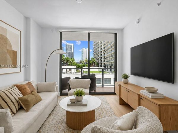 90 NE 32nd St , Unit 710, Miami, FL 33127