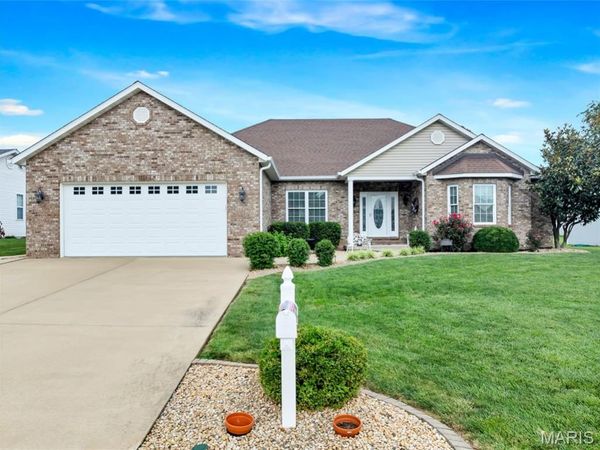 401 Briarcliff Drive, Waterloo, IL 62298