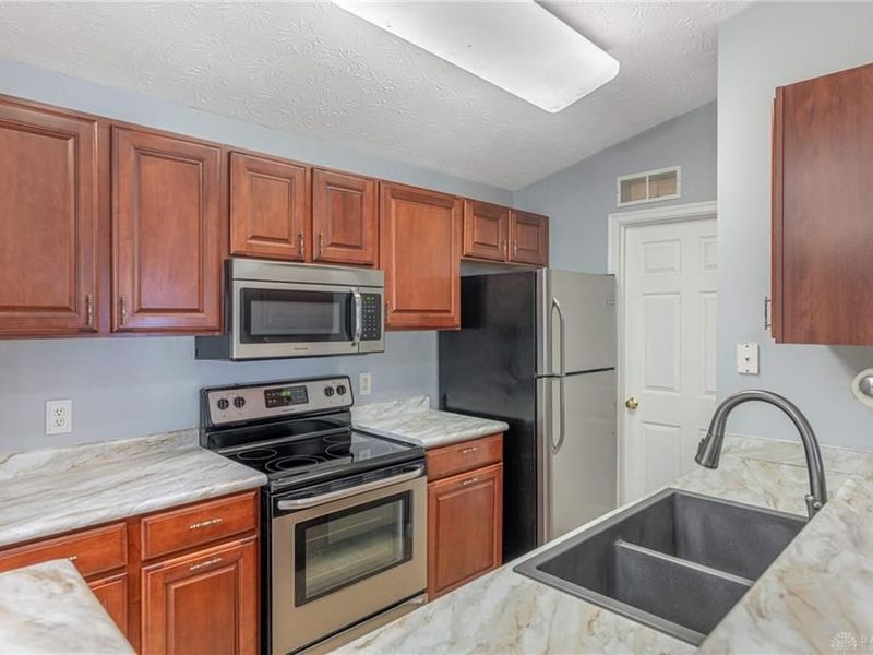 1964 Waterstone Boulevard, Unit 205, Washington Township, OH 45342 Photo 10