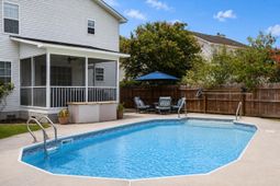6638 Bent Creek Drive photo 4