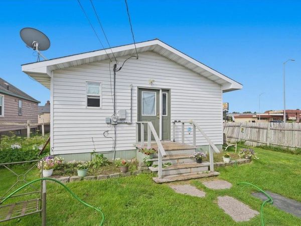 5005 E 2nd St, Superior, WI 54880