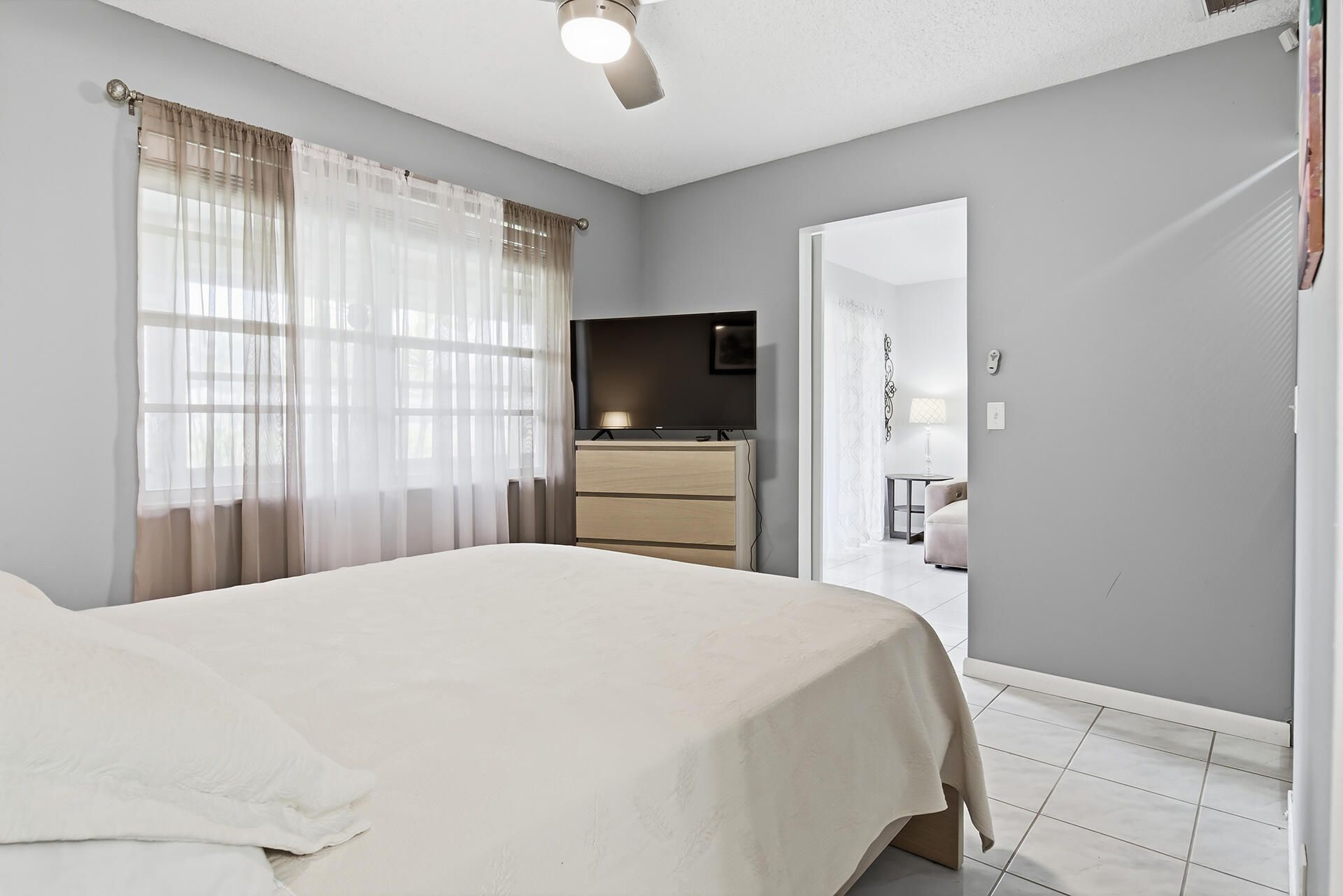 232 Lake Meryl Drive, West Palm Beach, FL 33411 Photo