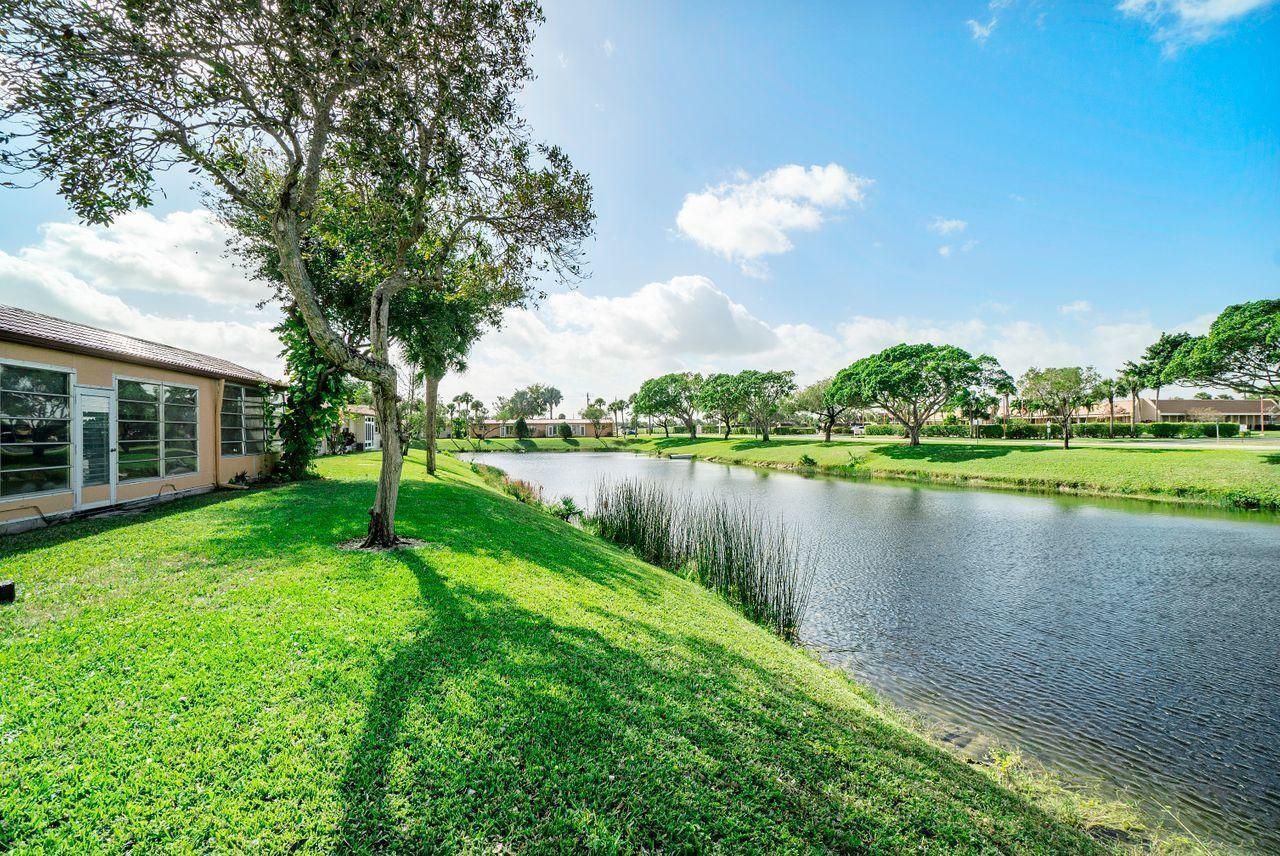 232 Lake Meryl Drive, West Palm Beach, FL 33411 Photo