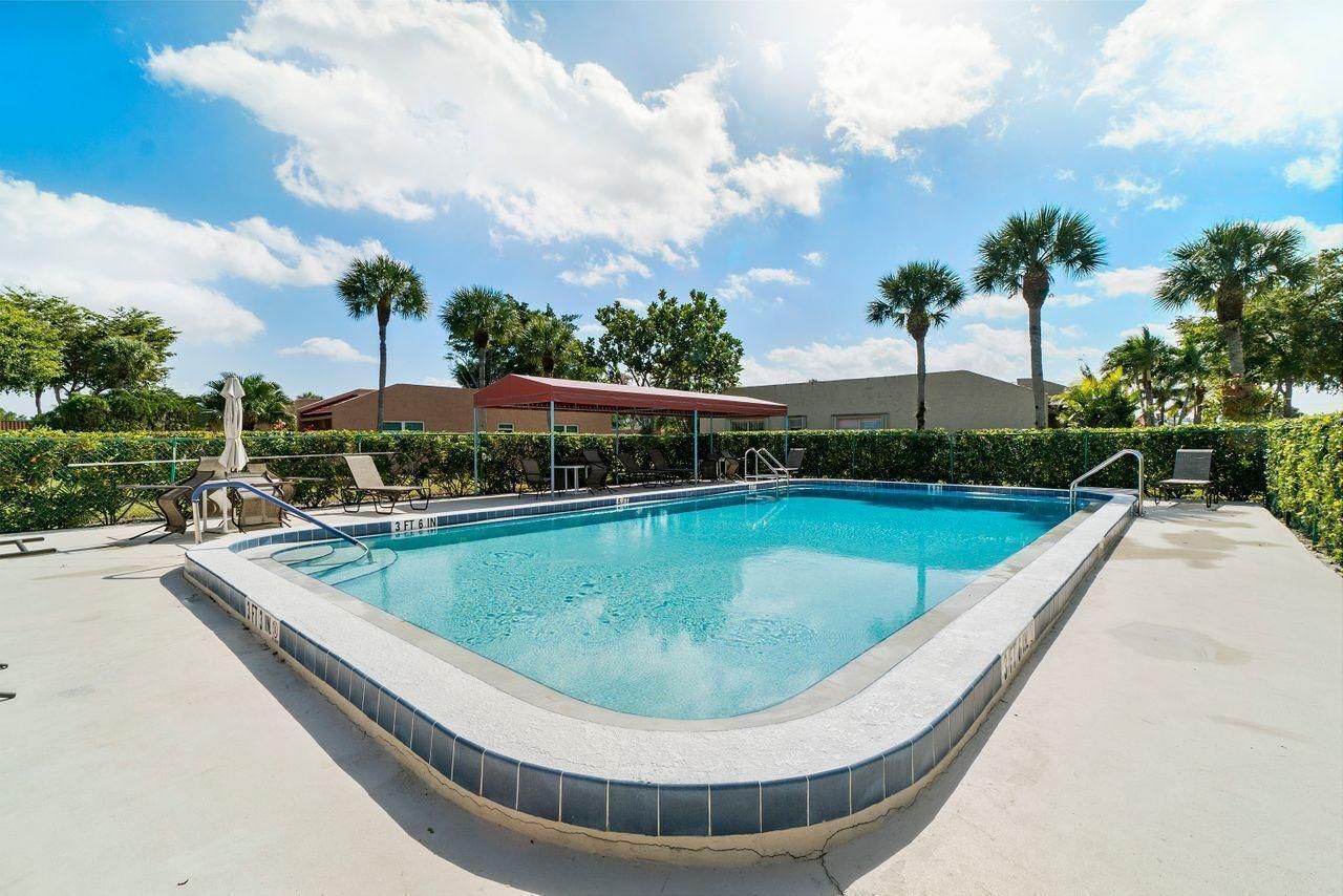 232 Lake Meryl Drive, West Palm Beach, FL 33411 Photo
