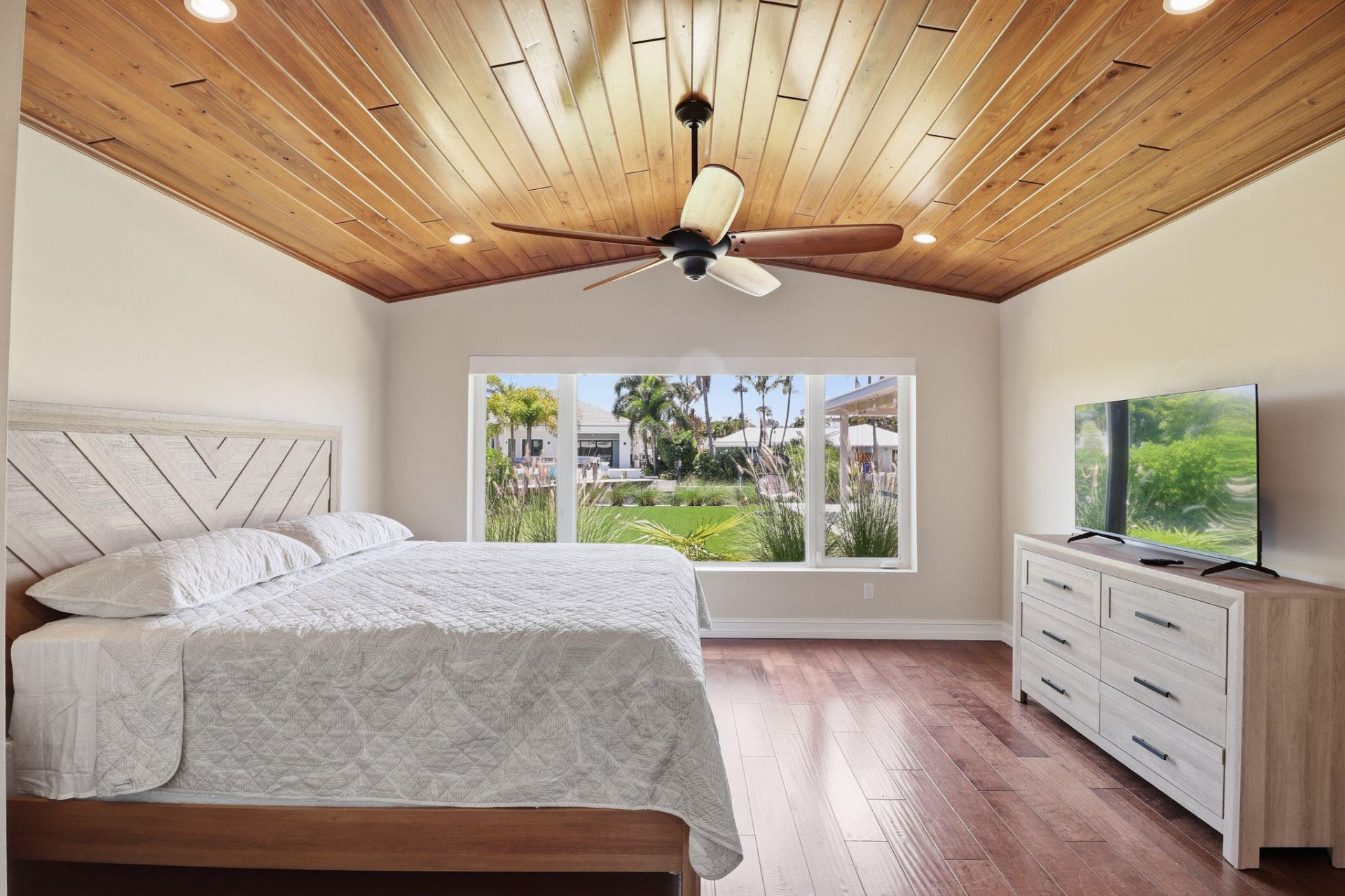 16 Leeward Circle, Tequesta, FL 33469 Photo