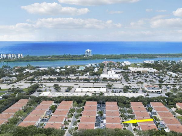 73 Laurel Oaks Circle, Jupiter, FL 33469