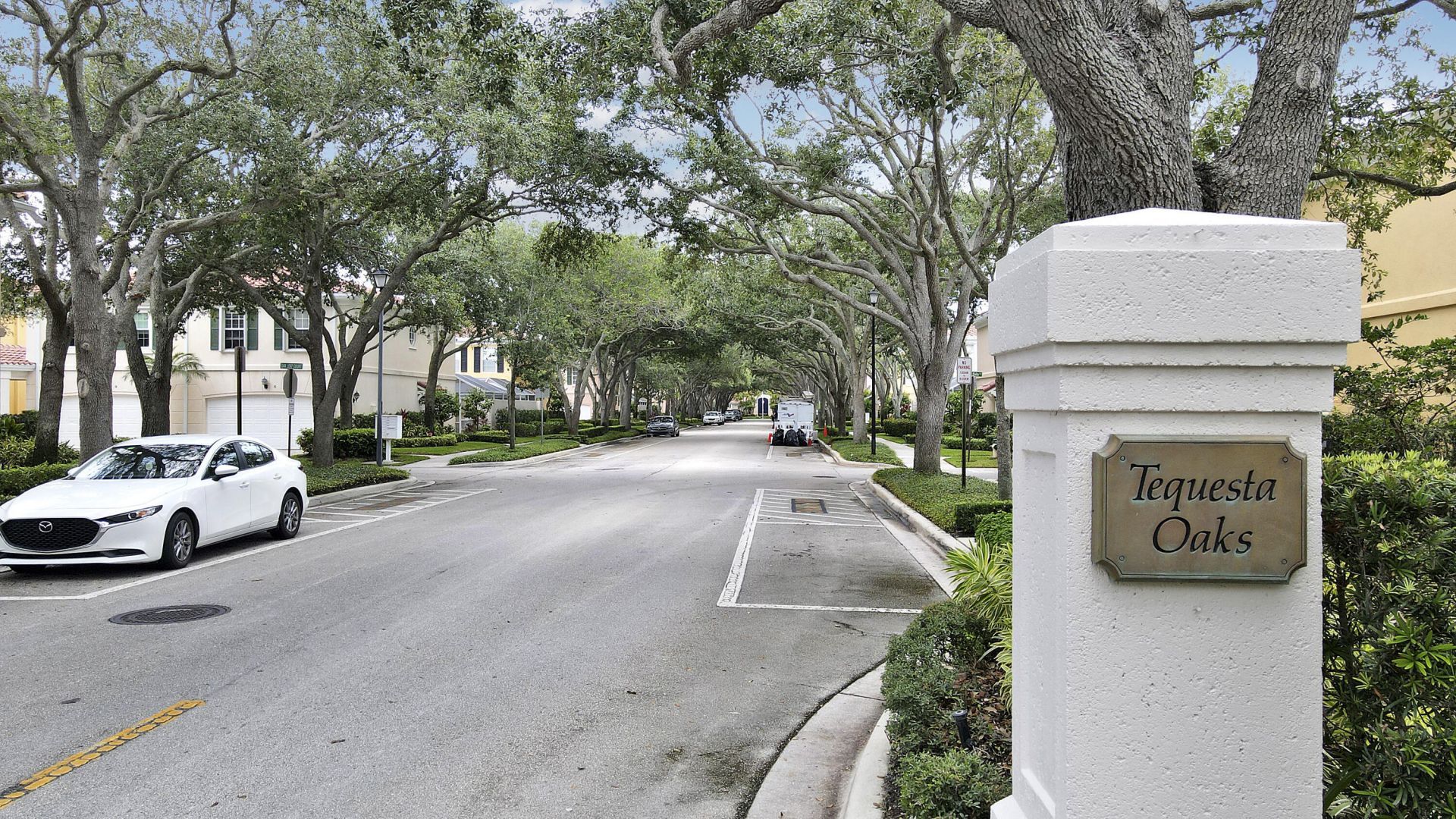 73 Laurel Oaks Circle, Jupiter, FL 33469 Photo