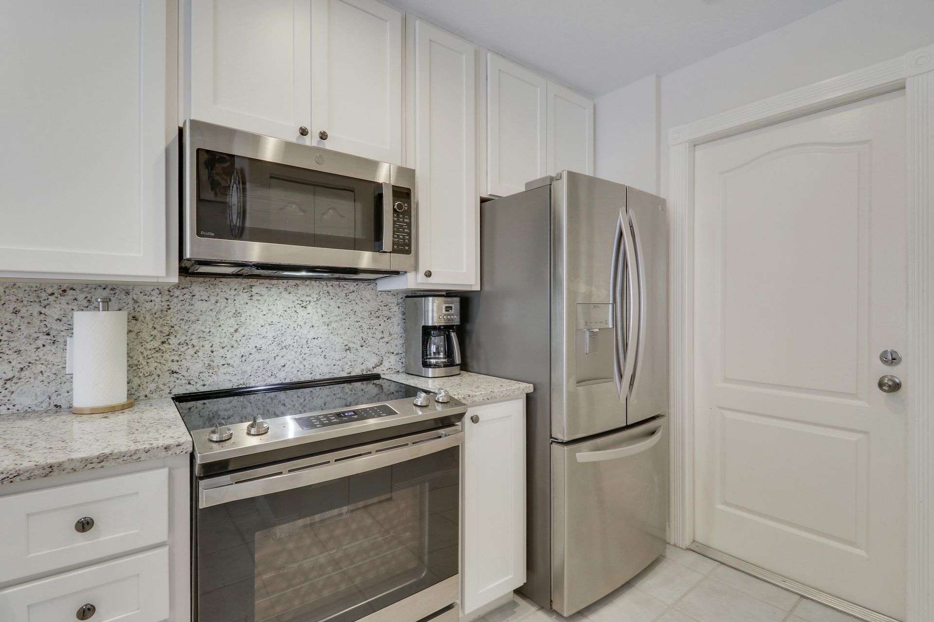 73 Laurel Oaks Circle, Jupiter, FL 33469 Photo