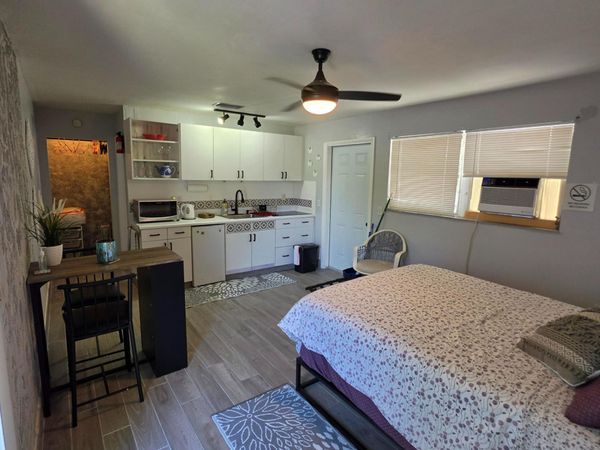 141 SE 2ND Avenue, Dania Beach, FL 33004