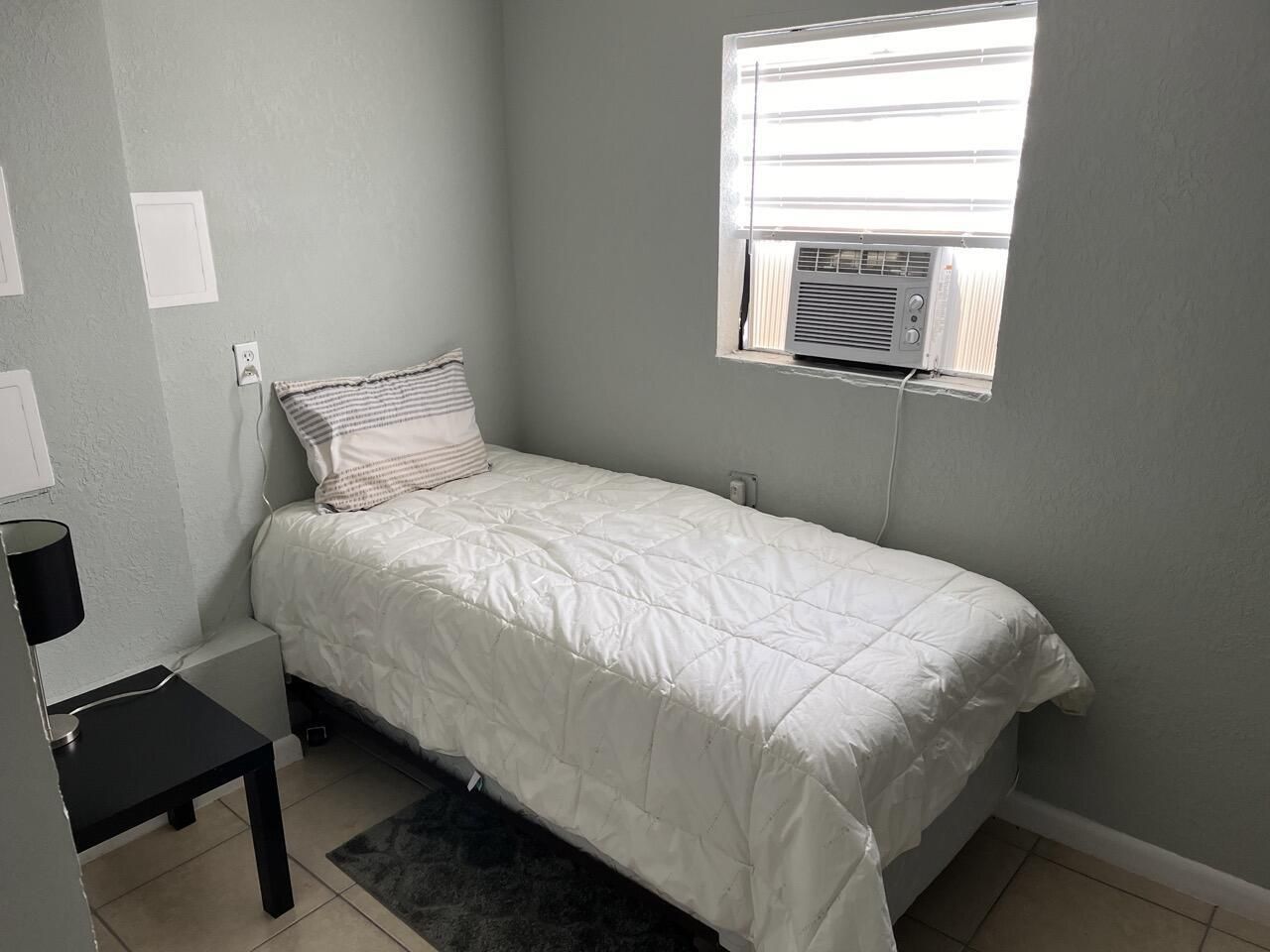 813 9th Avenue N, Unit B, Lake Worth Beach, FL 33460 Photo