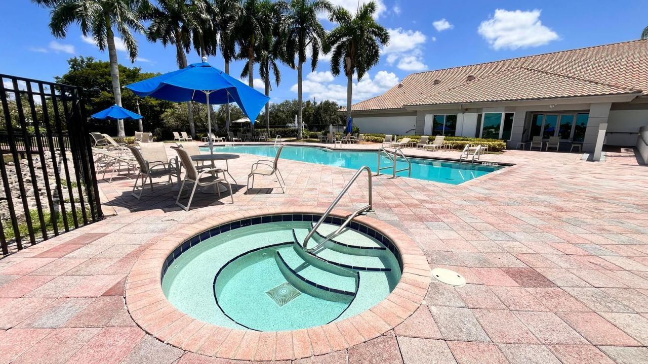 1627 Oak Berry Circle, Wellington, FL 33414 Photo