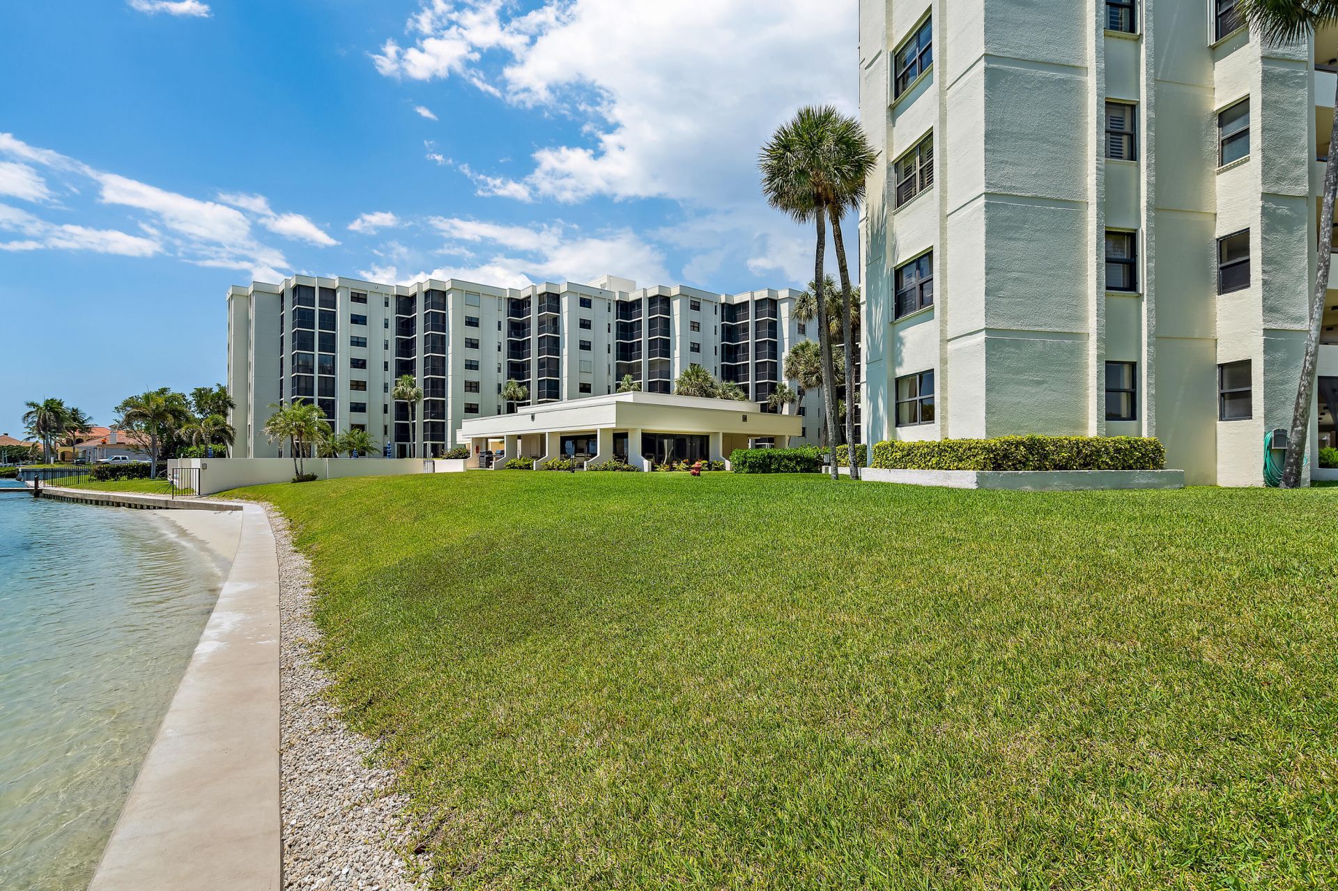 19800 Sandpointe Bay, Unit 104, Tequesta, FL 33469 Photo