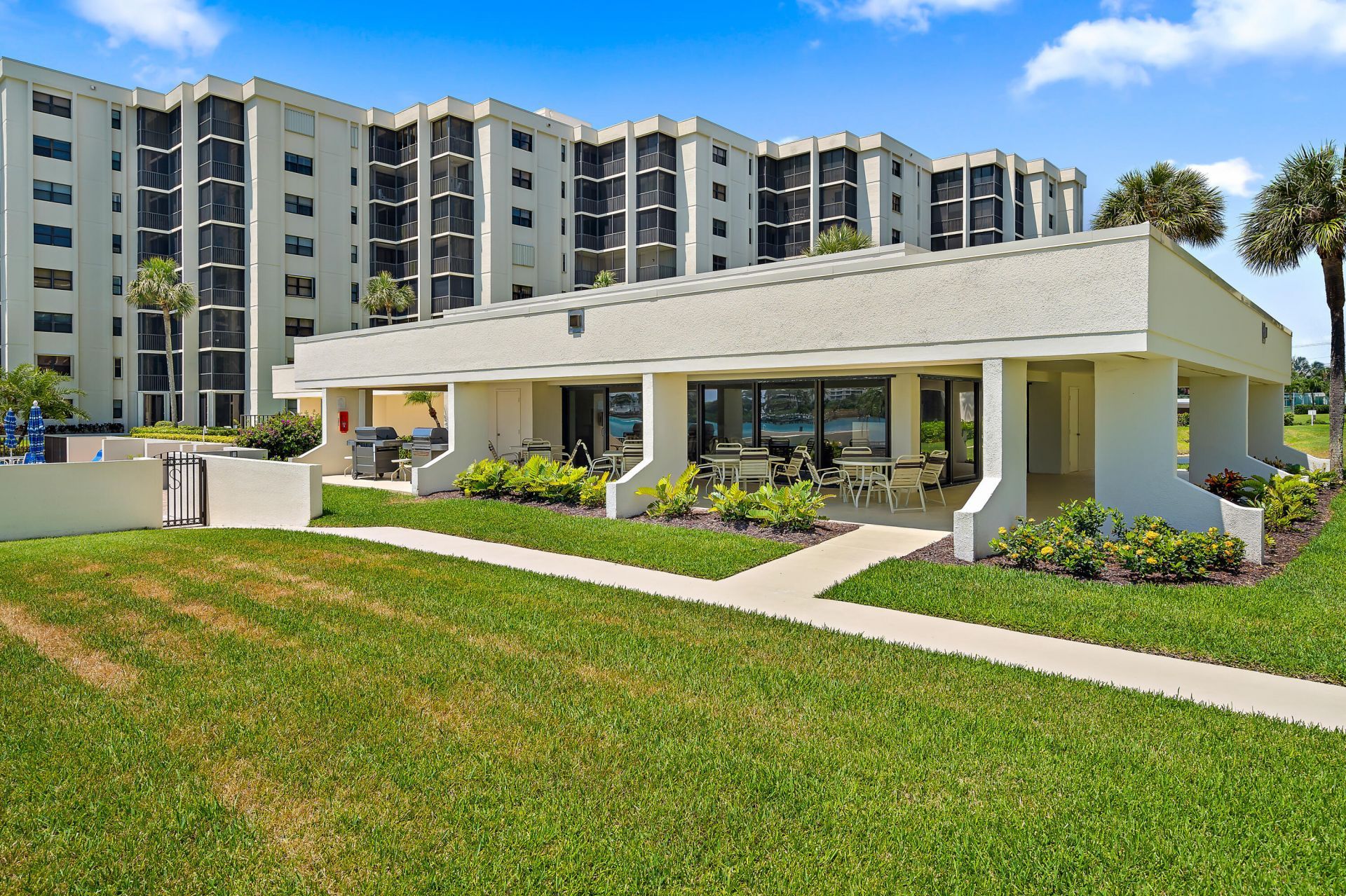19800 Sandpointe Bay, Unit 104, Tequesta, FL 33469 Photo