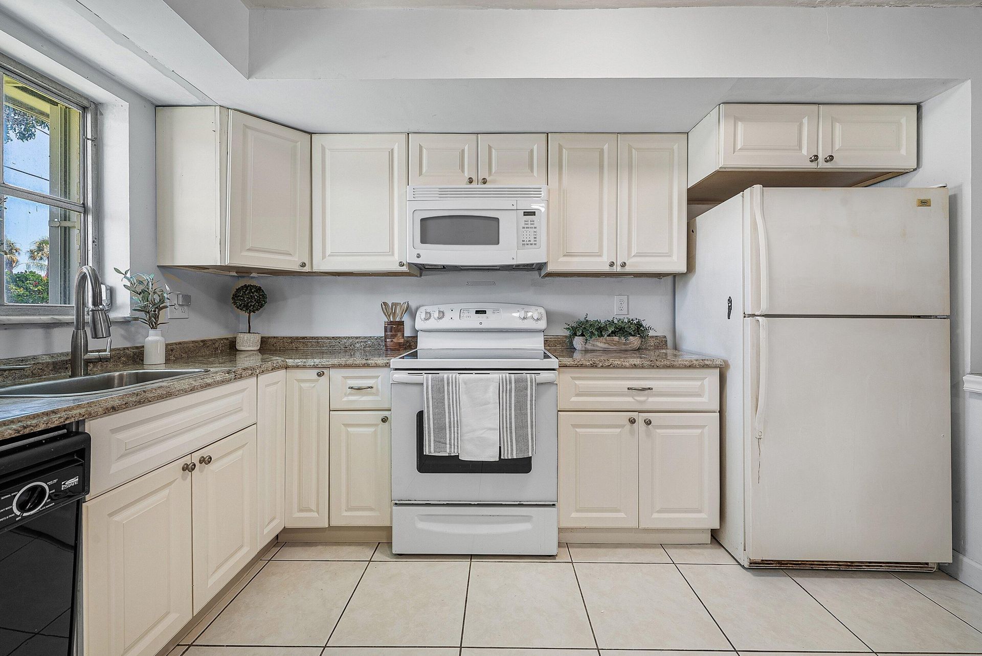 1440 SW 28th Avenue, Unit 10, Boynton Beach, FL 33426 Photo