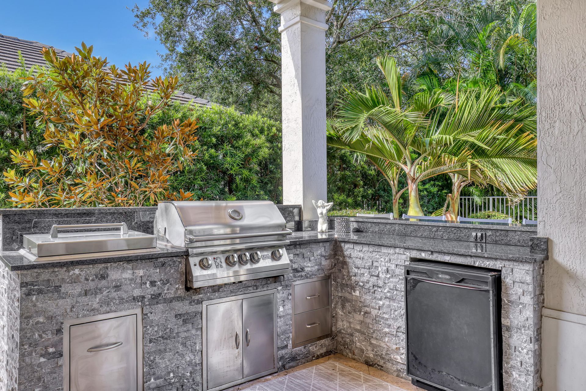 8541 Butler Greenwood Drive, Royal Palm Beach, FL 33411 Photo