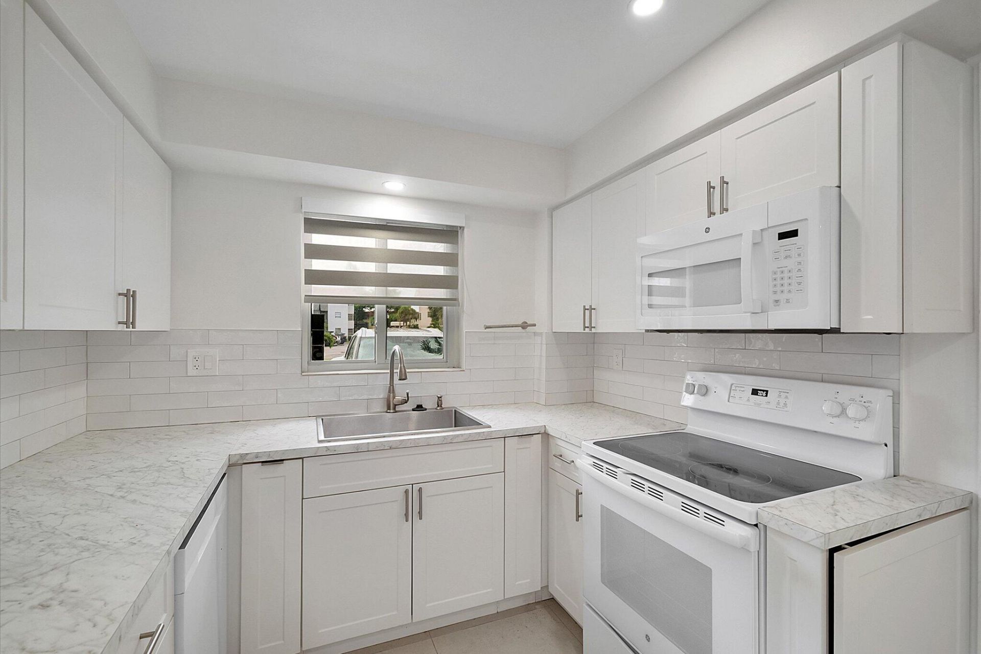 19001 NE 14th Avenue, Unit 145, Miami, FL 33179 Photo