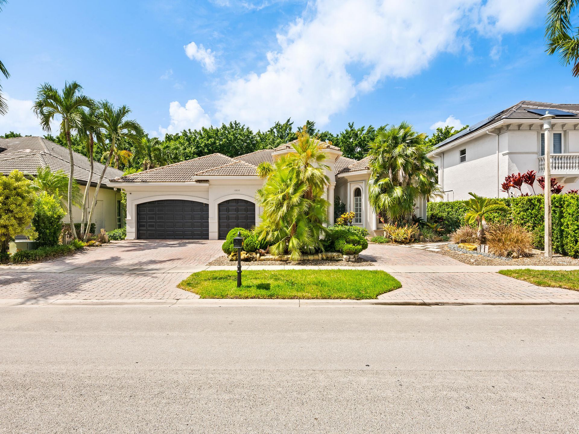 10800 Blue Palm Street, Plantation, FL 33324 Photo
